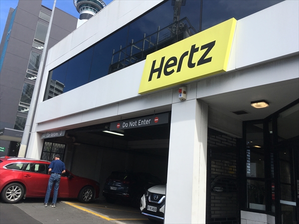 ニュージーランドのレンタカー会社Hertz